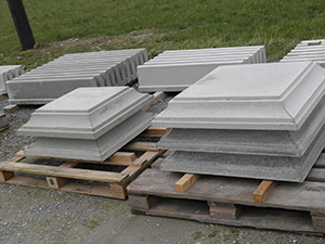 Georgian pier caps in plain concrete. We stock many sizes to suit different pillars.